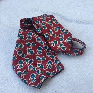 Bergere Tie & Hankerchief